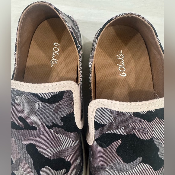 OluKai Women's Pehuea Pai Shoes - Picture 6 of 8